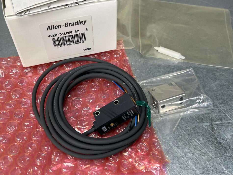 Allen Bradley 42KB-D1LPEG-A2 Micro Rectangular Sensor Photoelectric
