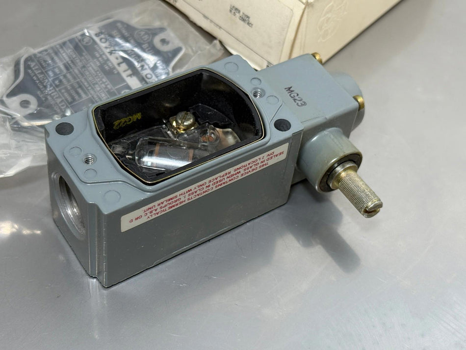 Allen Bradley 802R-L1F Limit Switch Sealed Contact