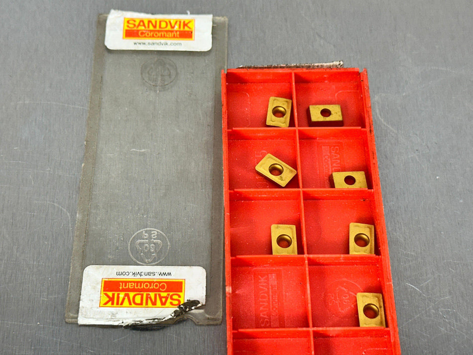 Sandvik R215.44-090208M-WH 4030 Carbide Insert R215.44-09 02 08M-WH (Pack of 7)