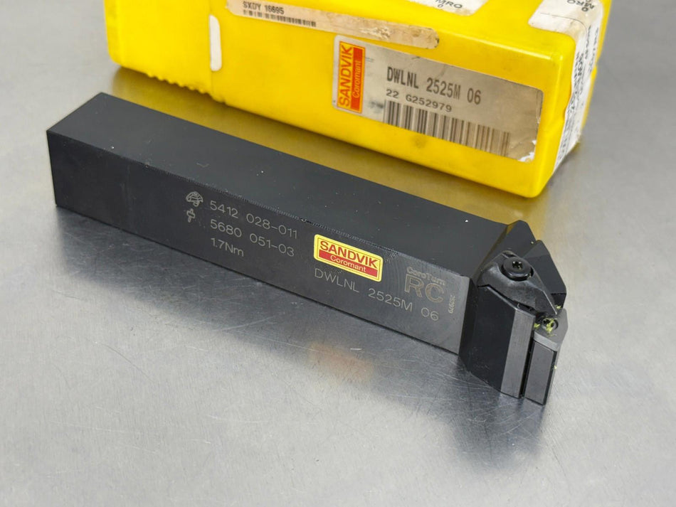 Sandvik DWLNL 2525M 06 Indexable Tool Holder Turning WNMG Insert 25mm