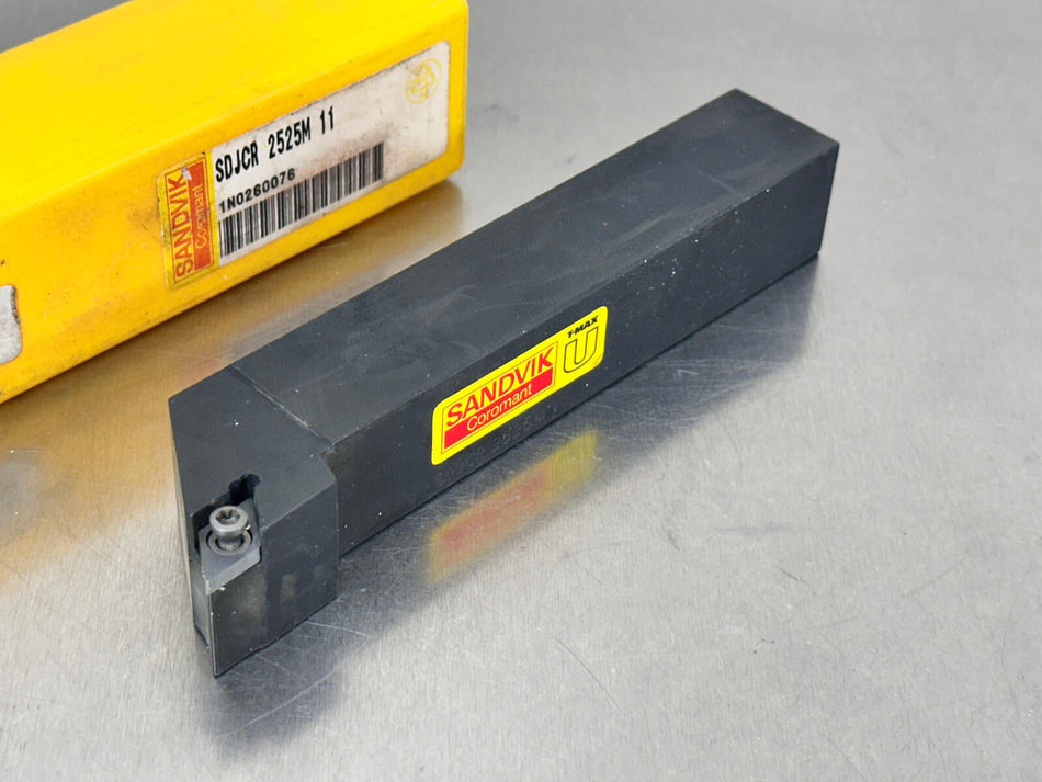 Sandvik SDJCR 2525M 11 Indexable Lathe Tool Holder Turning DCMT Insert