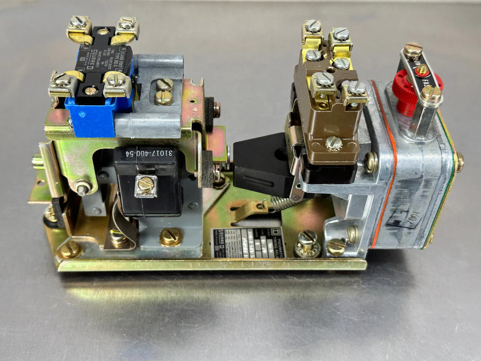 Square D 9050 B0-2D Pneumatic Timing Relay Series E BO-2D