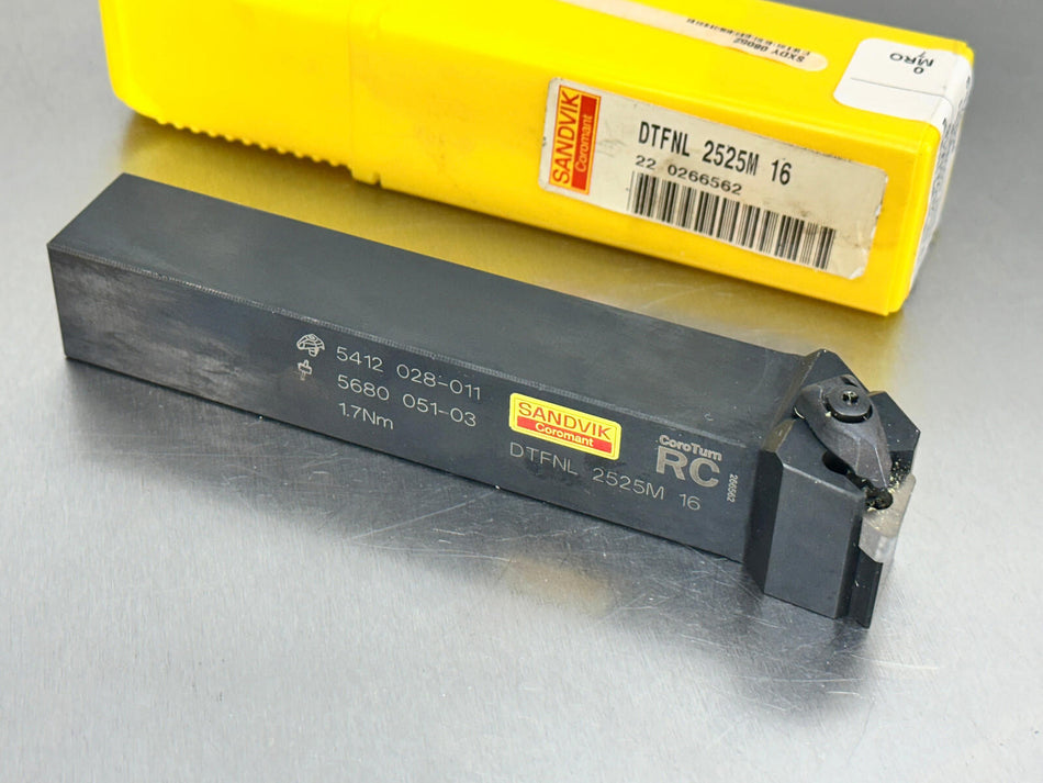 Sandvik DTFNL 2525M 16 Indexable Tool Holder Turning 25mm TNMG Insert
