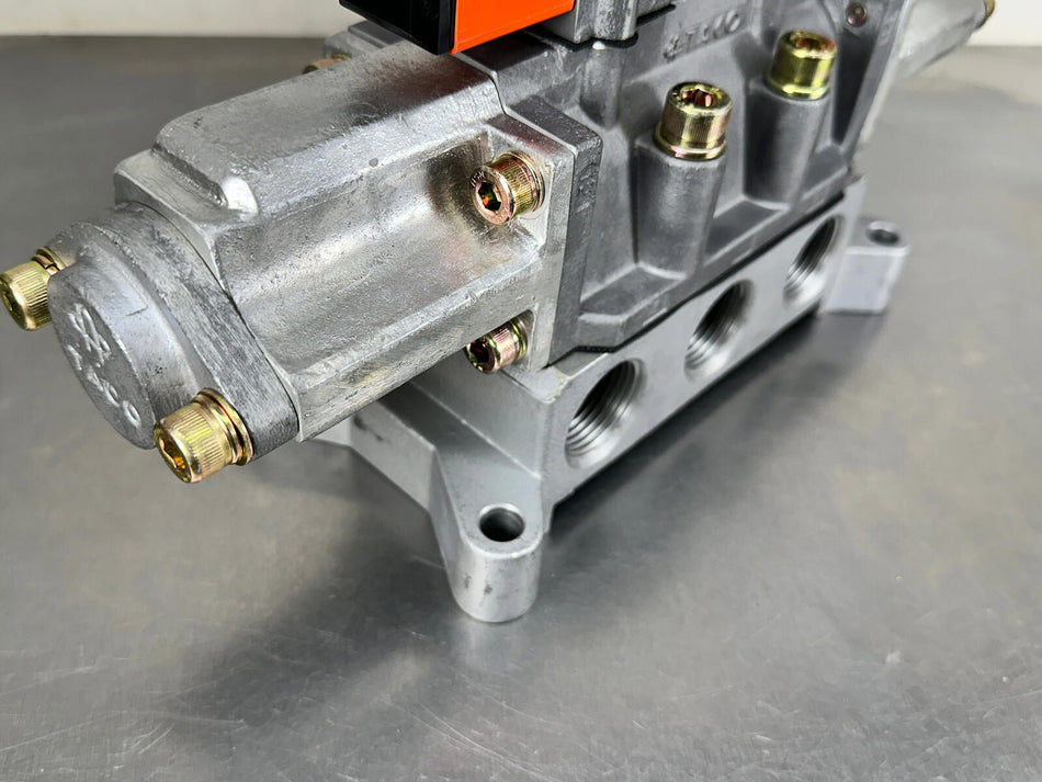 Taco MVD-432-10Y Solenoid Valve 5 Port Closed Center Pneumatic