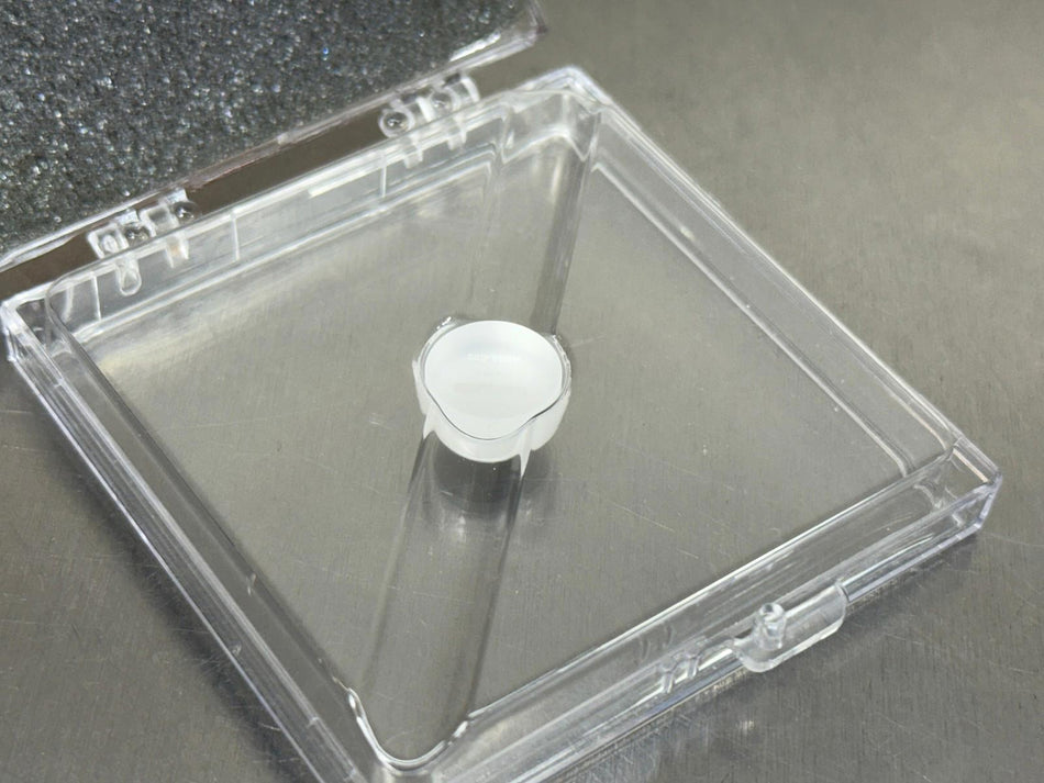 Thorlabs BB05-E02 Broadband Dielectric Mirror 1/2"