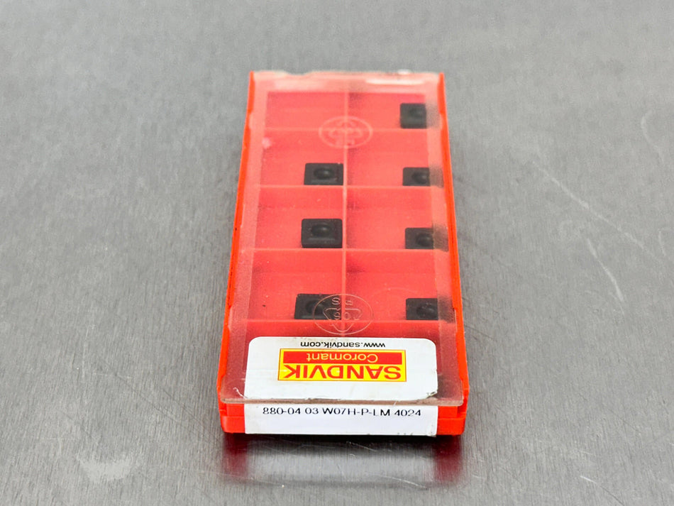 Sandvik 880-04 03 W07H-P-LM 4024 Carbide Insert (Pack of 9)