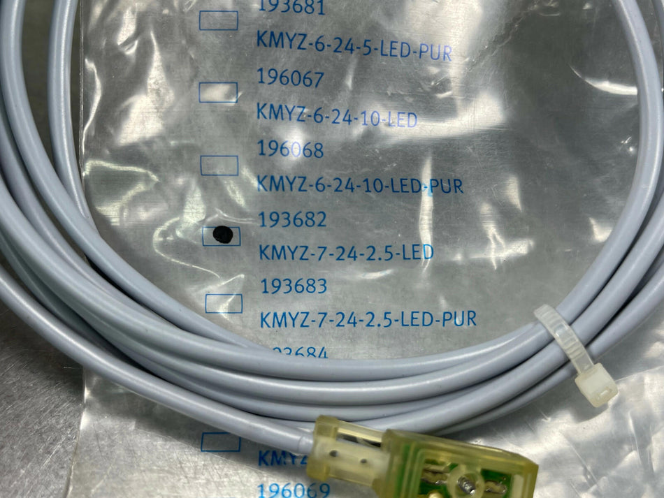 Festo KMYZ-7-24-2.5-LED Connecting Plug Socket Cable 193682
