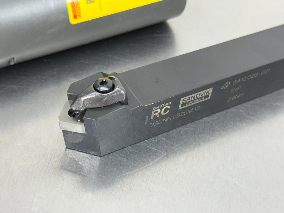 Sandvik DSDNN 2525M 12 Indexable Lathe Tool Holder 25mm SNMG Insert