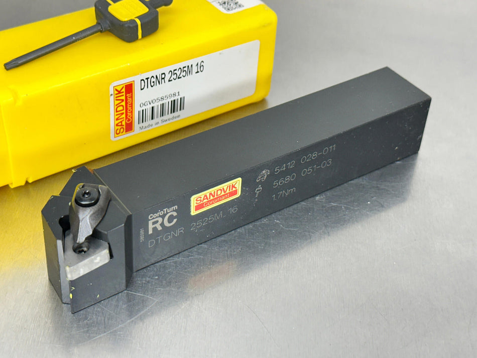 Sandvik DTGNR 2525M 16 Indexable Tool Holder Turning TNMG Insert