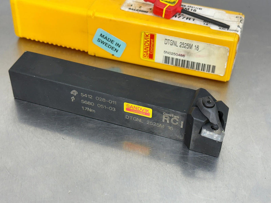 Sandvik DTGNL 2525M 16 Indexable Lathe Tool Holder Turning TNMG Insert