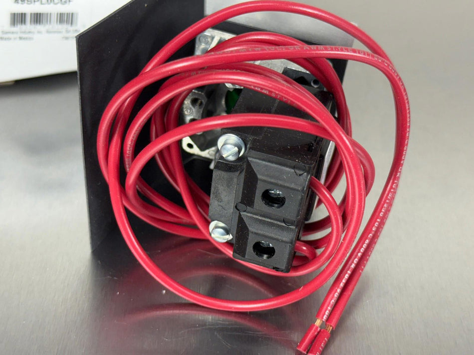 Siemens 49SPL0CGF Oil Tight Pilot Light Green 120V Furnas