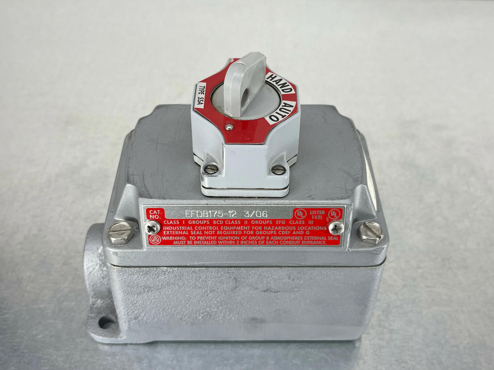 Appleton EFDB175-12 Selector Switch Control Station Sealed 2 Position ...