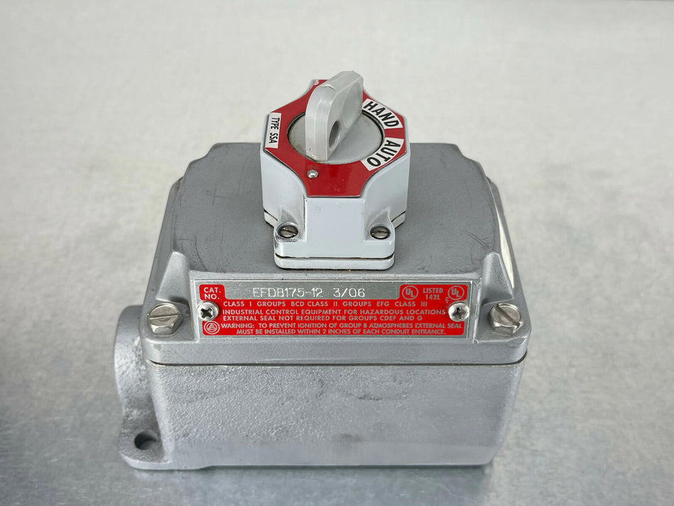 Appleton EFDB175-12 Selector Switch Control Station Sealed 2 Position, 2 Circuit