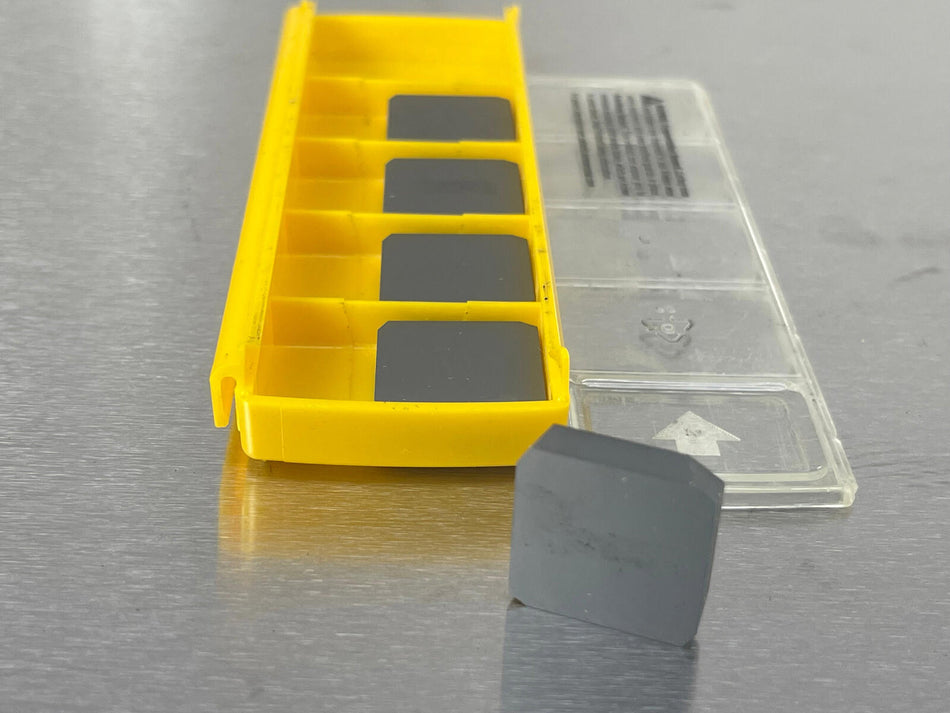 Kennametal SNC 63 D3 L10 CPM40 Carbide Insert (Pack of 5)